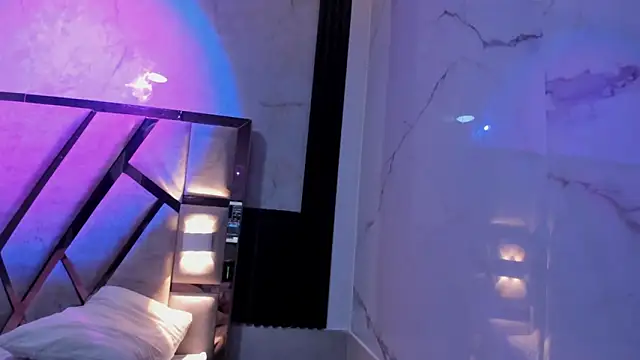 Athenea_Mills webcam