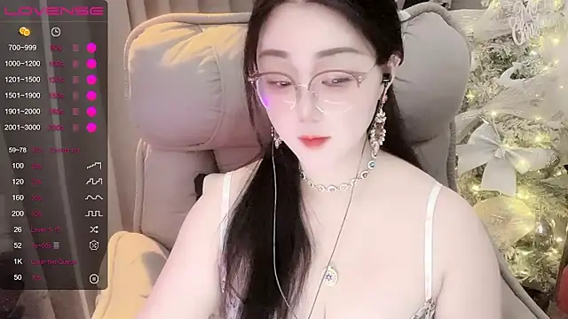 Monica-666888- webcam