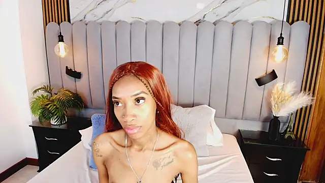 SCARLHETTBROWN live cam on StripChat