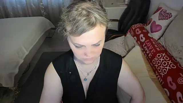 MildMature webcam