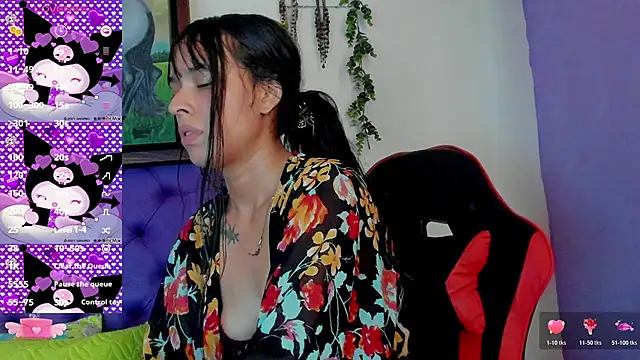 Cloeandtyfanny webcam