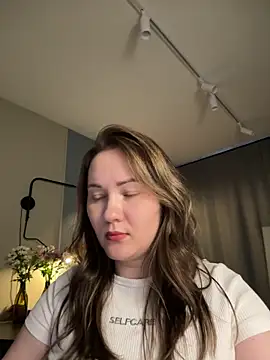 Kiss_My_Body webcam