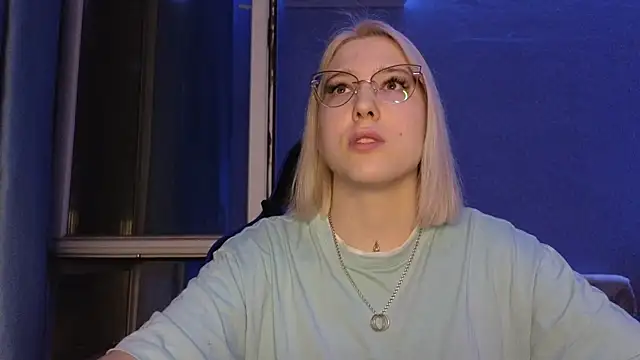 HotBrandyX webcam