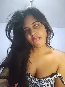 cute_radhikaa webcam