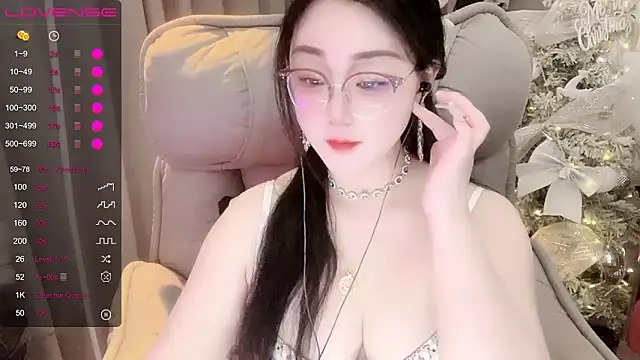 Monica-666888- webcam