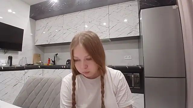 KarinaBestie webcam