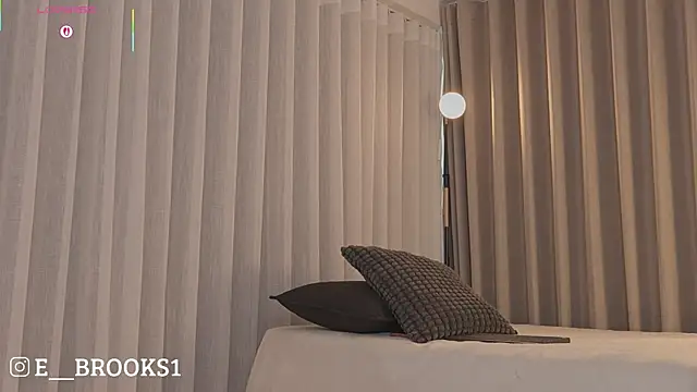 emma_brooks1 webcam