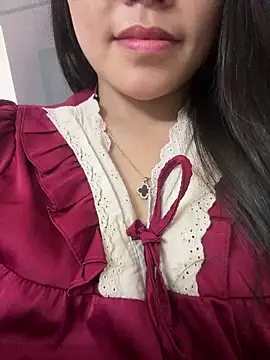 Bella_7777 webcam