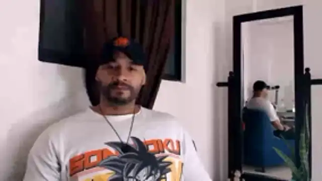 musclehetero webcam