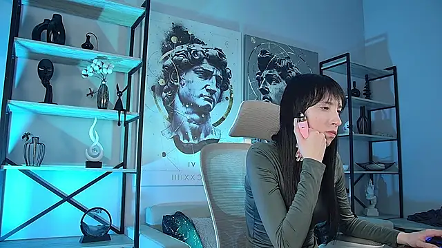 SeraphineSparda webcam