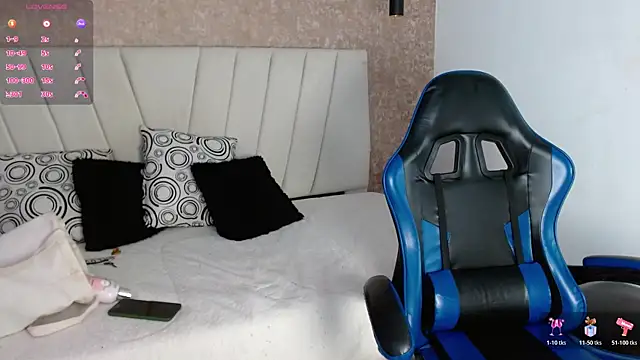 AliceSmity__ webcam