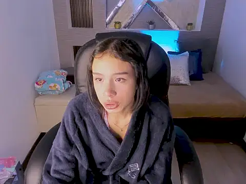 Hanna_Bloomm webcam
