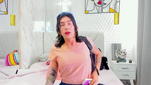 MissScarlett_ webcam