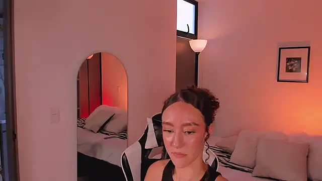 ChloeMoreti webcam