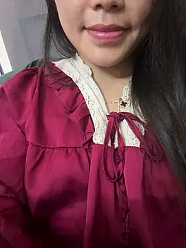 Bella_7777 webcam