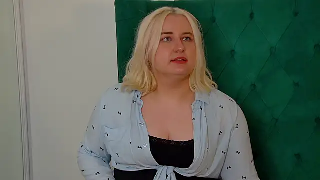 LioraArdyn webcam