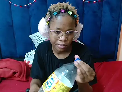 HotCreamyTea webcam