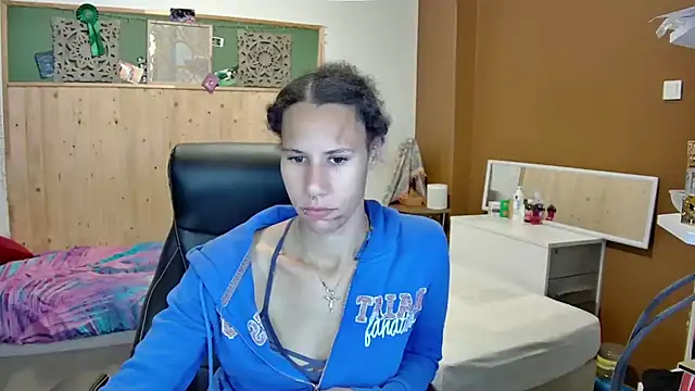 AaliyahHarris live cam on StripChat