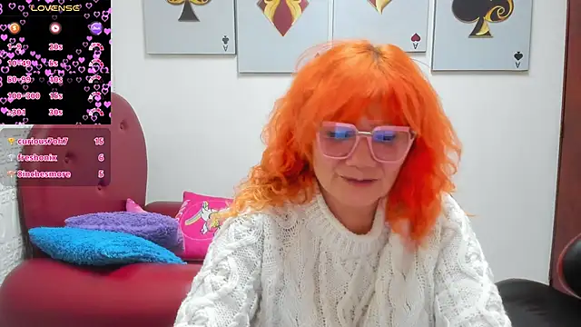 salomeediaz_ (F mature) - dildo in the ass