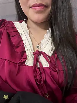 Bella_7777 webcam