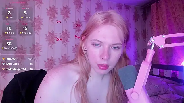Cutie_Bambi webcam