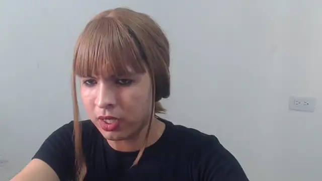 estefania224 webcam
