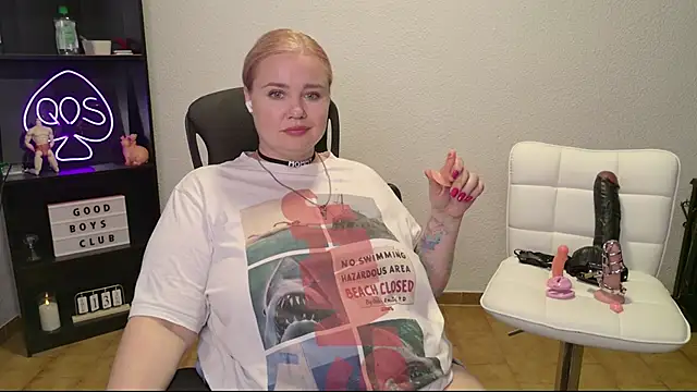 MargotGrey webcam