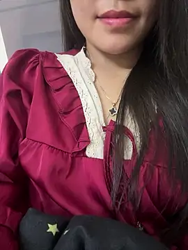 Bella_7777 webcam