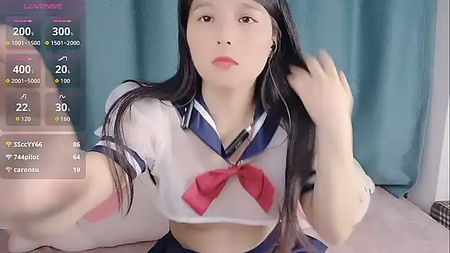 Youyou-uu live cam on StripChat