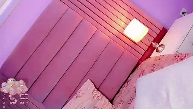 Camille_deluxe webcam