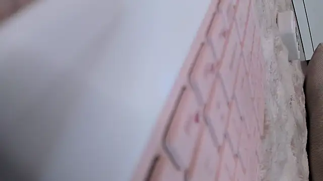 Tinydoll_XO webcam