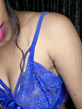 Akni_ live cam on StripChat