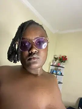 Busty_Bambii254 webcam