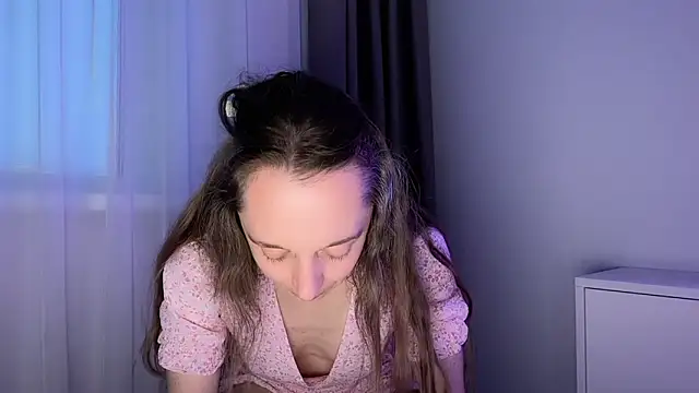 ShySchoolGirl webcam