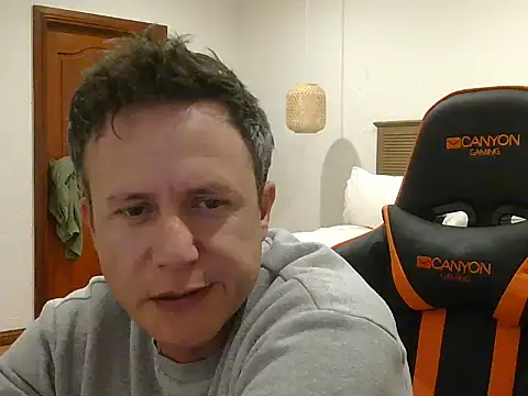 TroyDieselXXX webcam