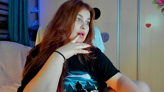 CoraSwon webcam