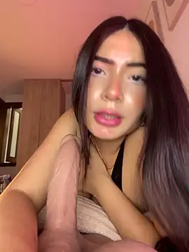 Mia_222 webcam