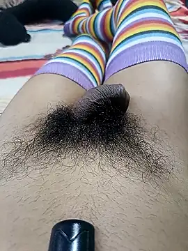 stripchatassam93 (Ask my age) - give token please. Yokens make me horny