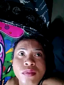 YourHotMenxie18 webcam