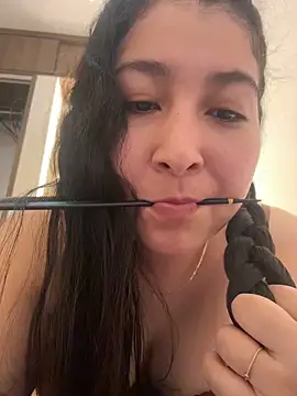 evelyn_1702 webcam