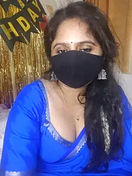Sravvi499 webcam