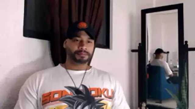 musclehetero webcam