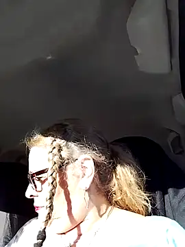 momismilf544 webcam