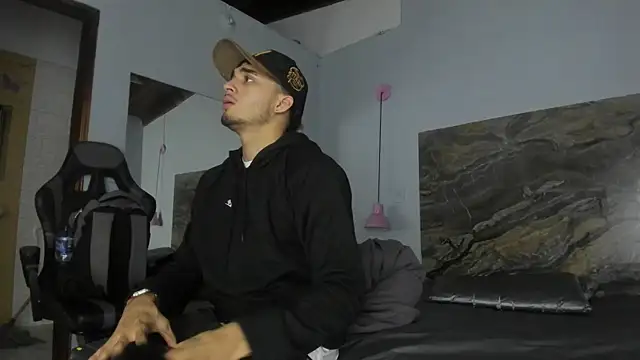 James-06 webcam