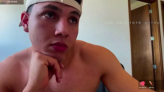 Maxx_valiant webcam