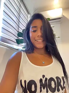 SaryJonex webcam