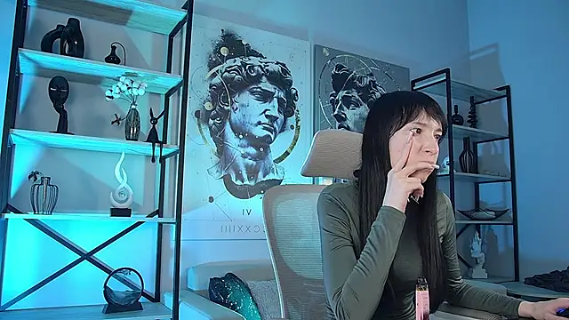 SeraphineSparda webcam