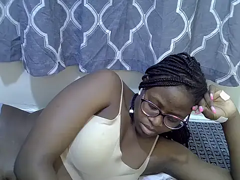 arya_lecxy webcam