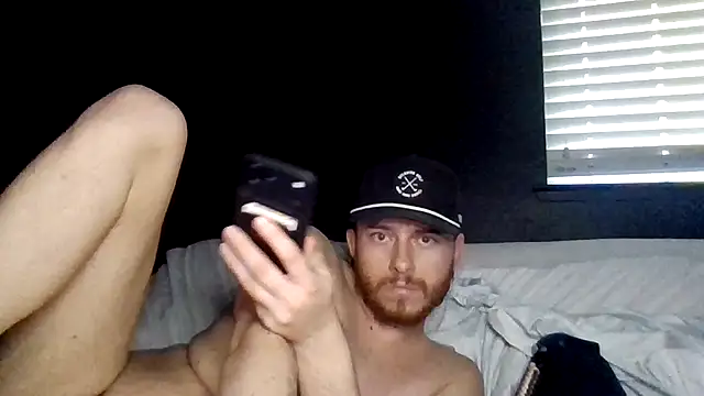 Cloudyydayzz webcam