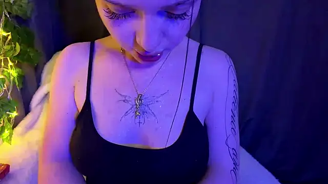 CutieStarlight webcam